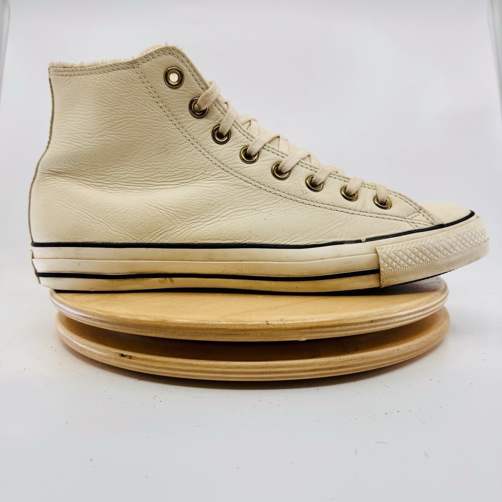 Converse Chuck Taylor All‎ Star Hi Women's 11 White Leather Fur Lined Shoes High - Picture 2 of 7